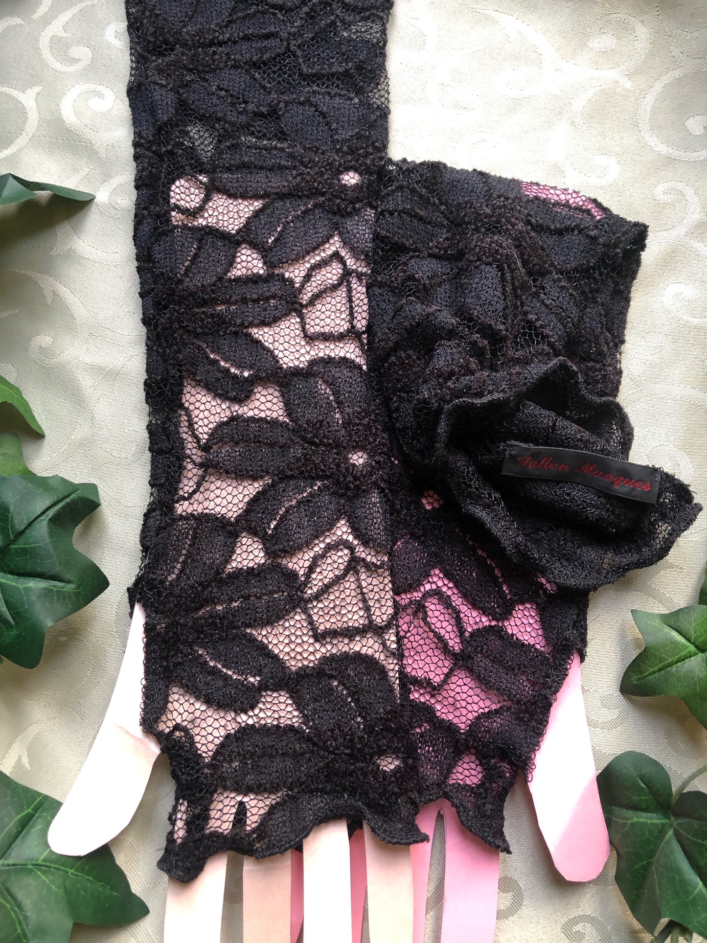 Black floral lace gloves